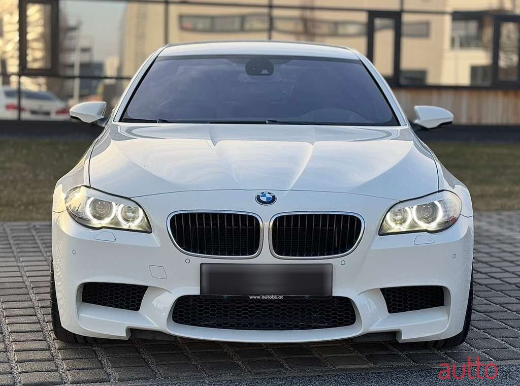 2012' BMW 5Er-Reihe photo #2