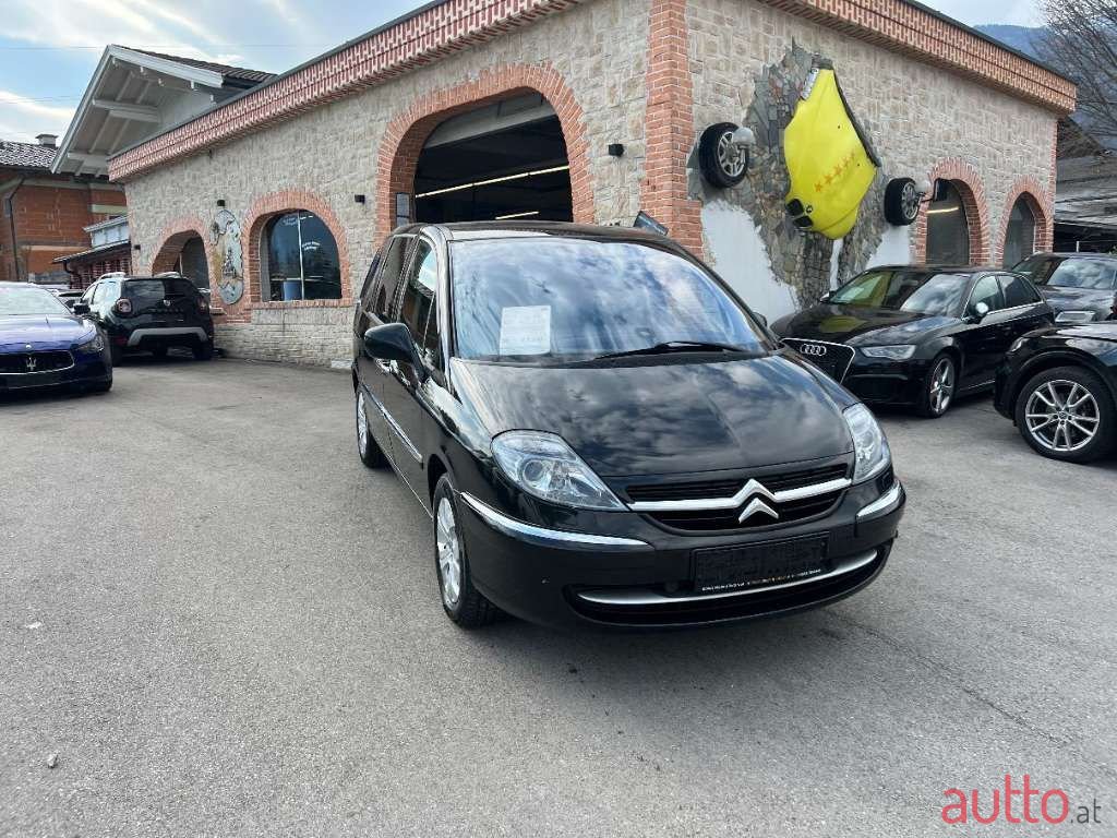 2014' Citroen C8 photo #6