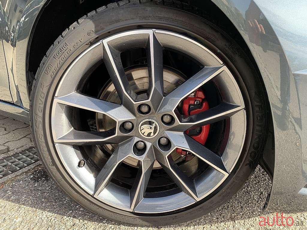 2019' Skoda Octavia photo #3