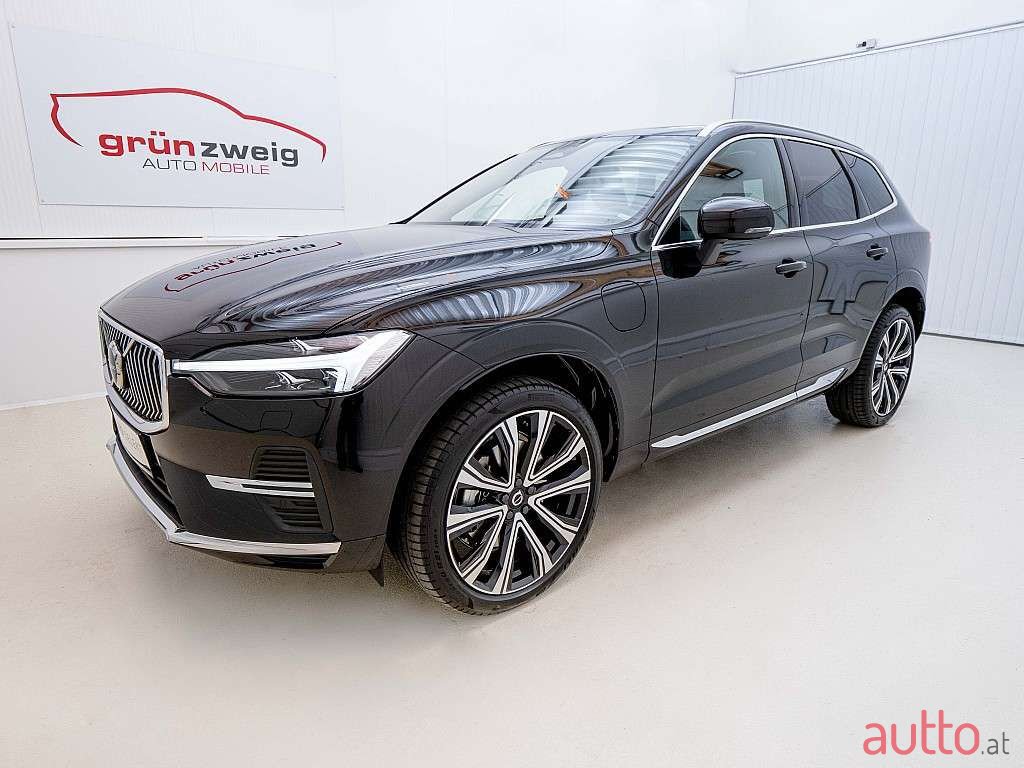 2021' Volvo XC60 photo #1