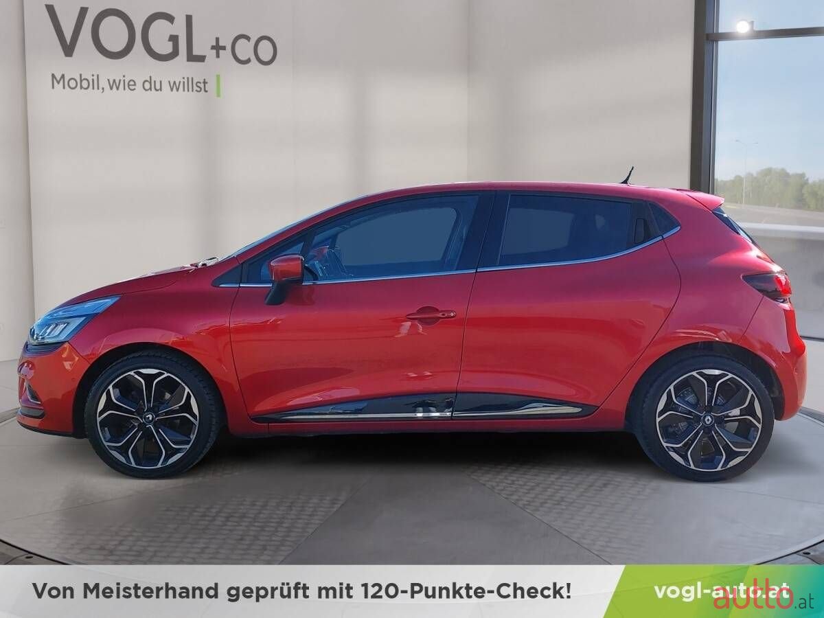 2019' Renault Clio photo #2