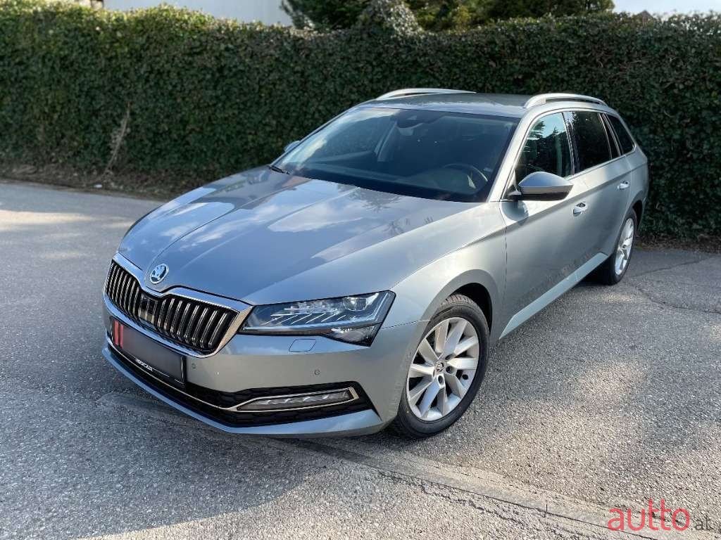 2020' Skoda Superb photo #4