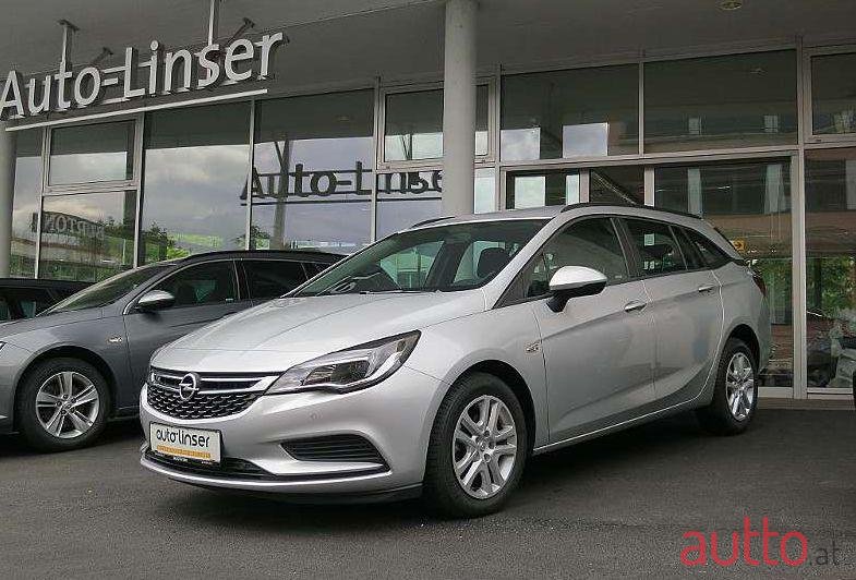 2018' Opel Astra photo #1