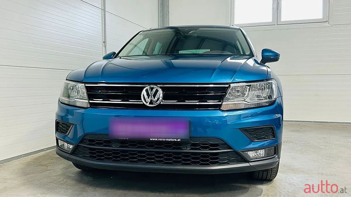 2018' Volkswagen Tiguan photo #4