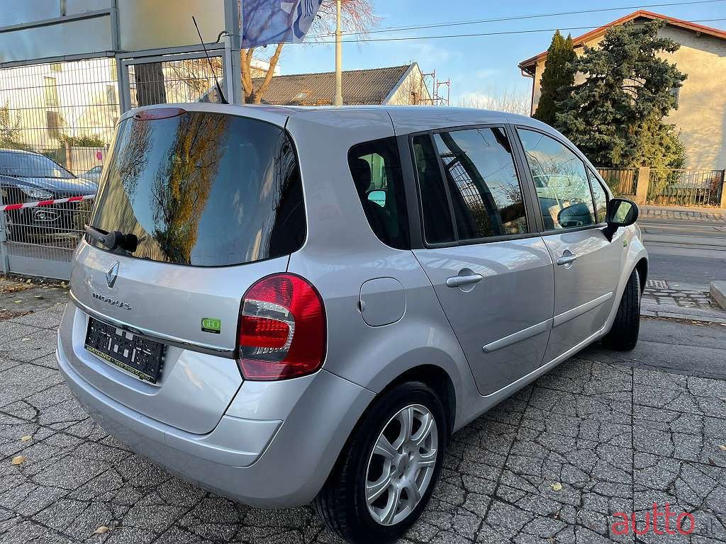 2011' Renault Modus photo #6