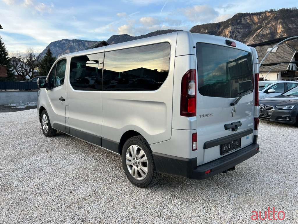 2021' Renault Trafic photo #4