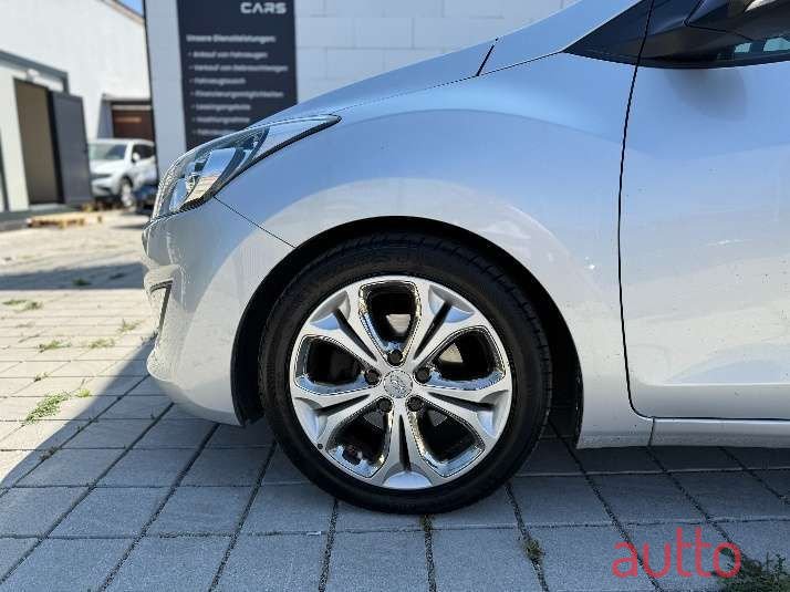 2014' Hyundai i30 photo #5