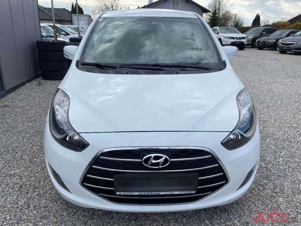 2017' Hyundai ix20 photo #2