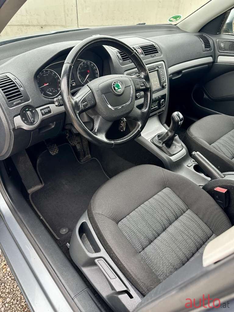 2012' Skoda Octavia photo #5