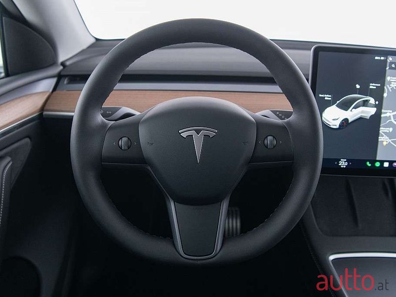 2022' Tesla Model Y photo #5