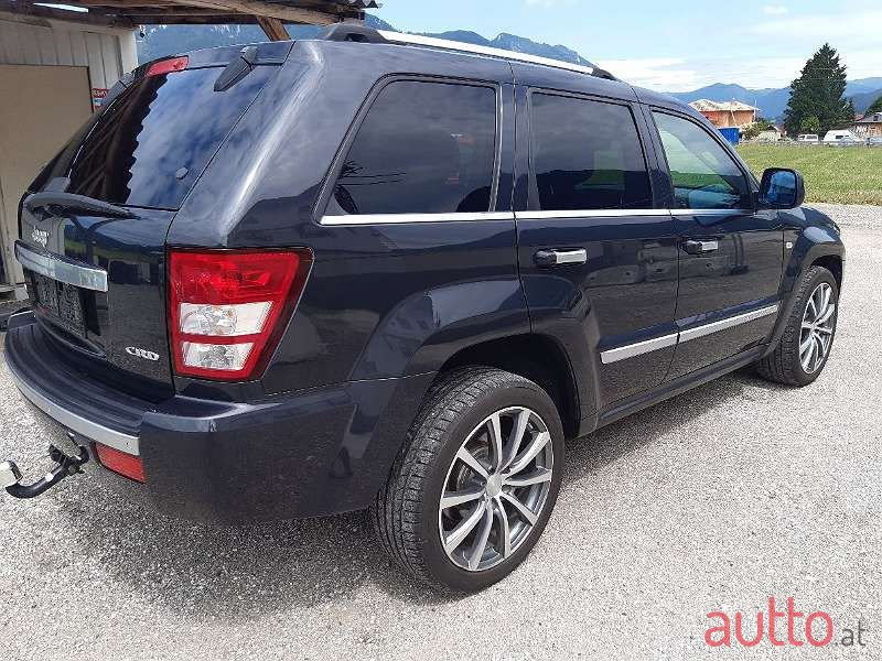 2010' Jeep Grand Cherokee photo #6