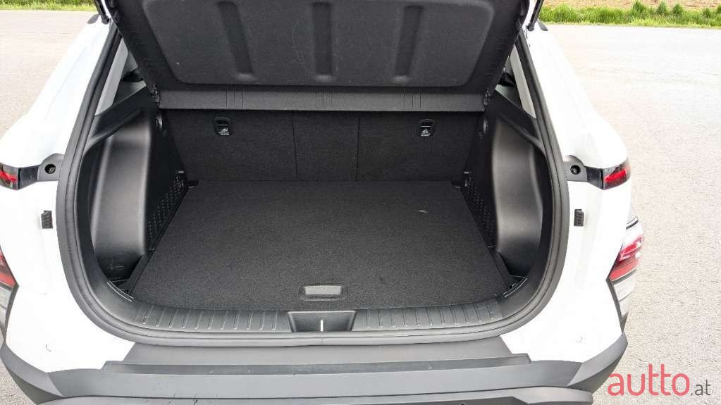 2024' Hyundai Kona photo #6