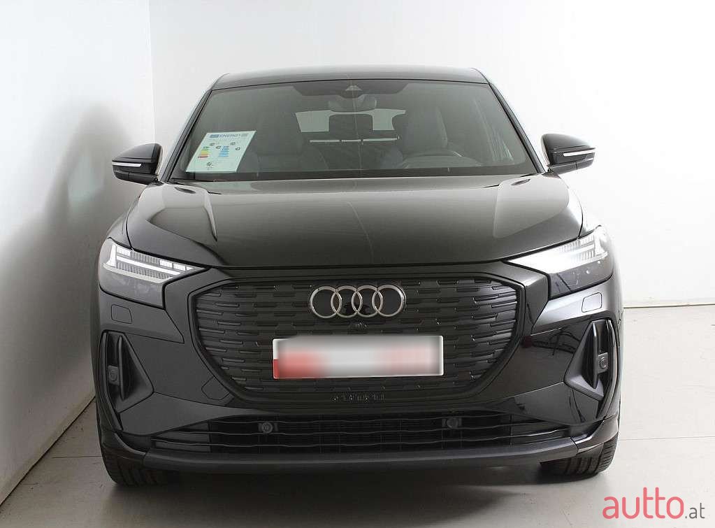 2023' Audi Q4 photo #3