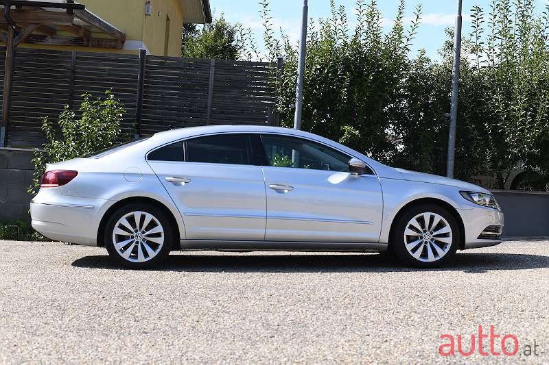 2012' Volkswagen photo #1