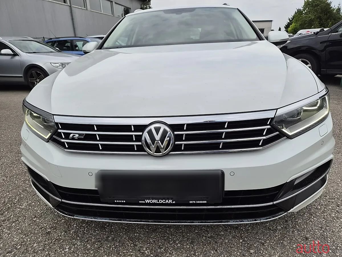 2019' Volkswagen Passat photo #3