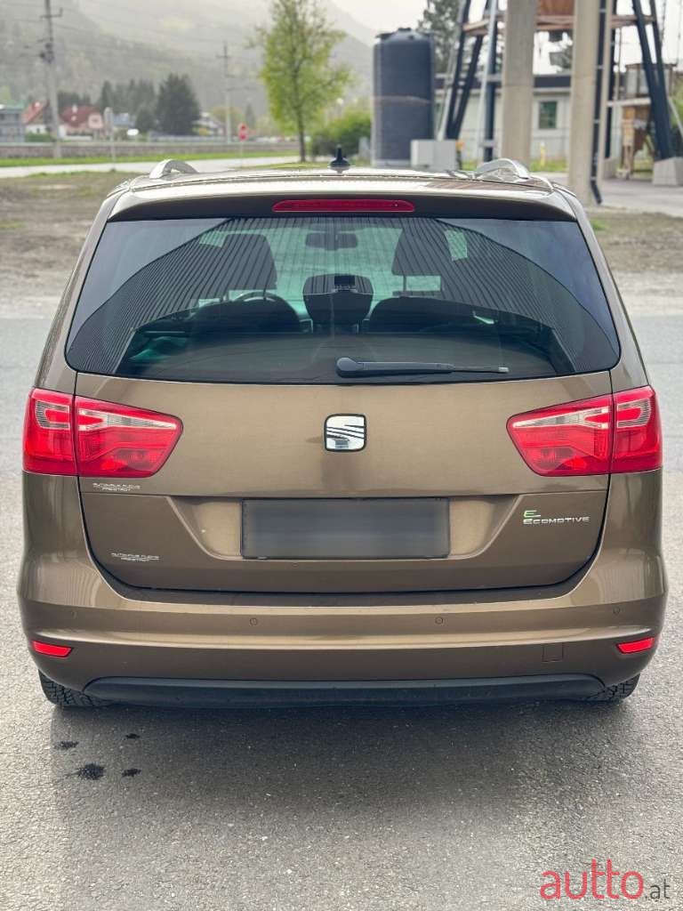 2011' SEAT Alhambra photo #5