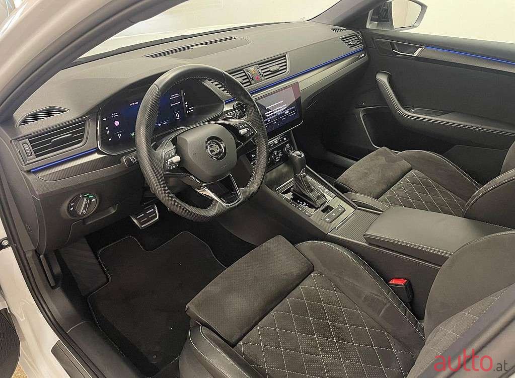 2021' Skoda Superb photo #3