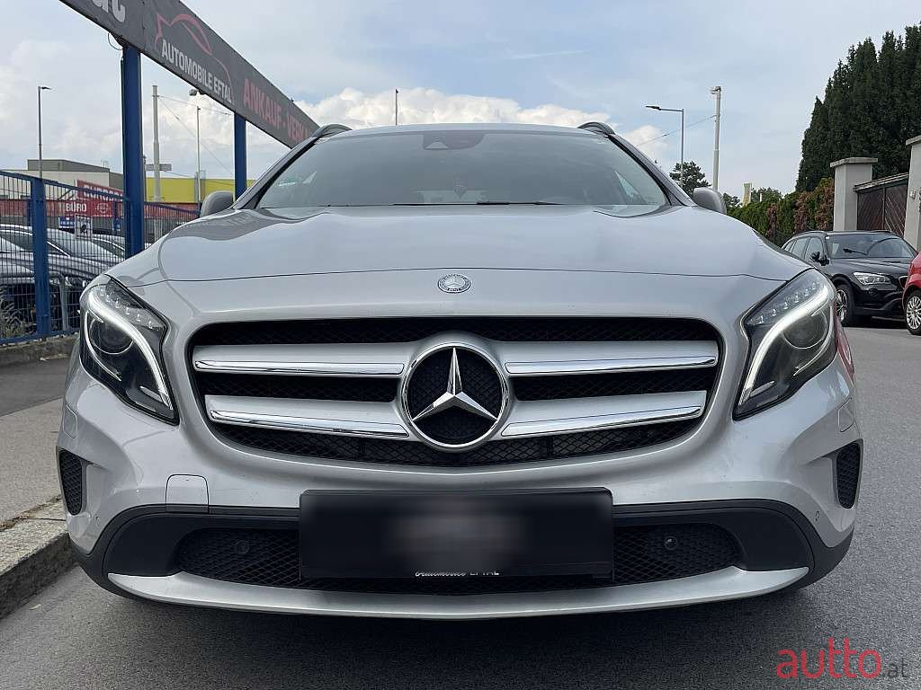 2016' Mercedes-Benz Gla-Klasse photo #2