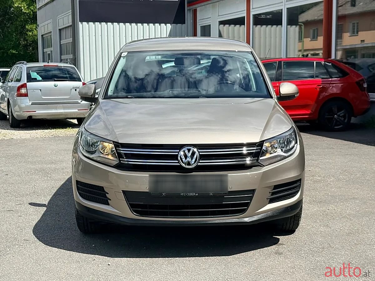 2014' Volkswagen Tiguan photo #2