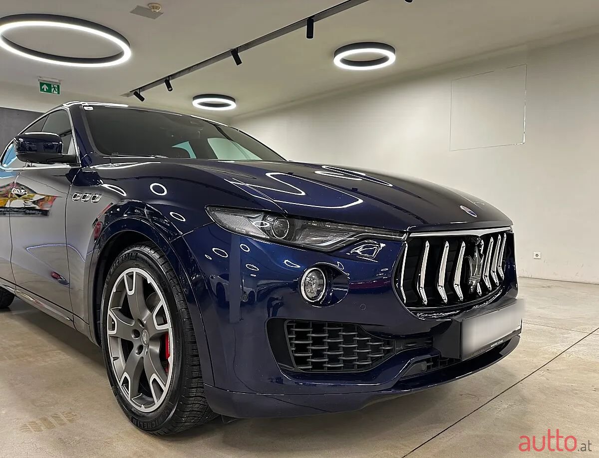2016' Maserati Levante photo #2