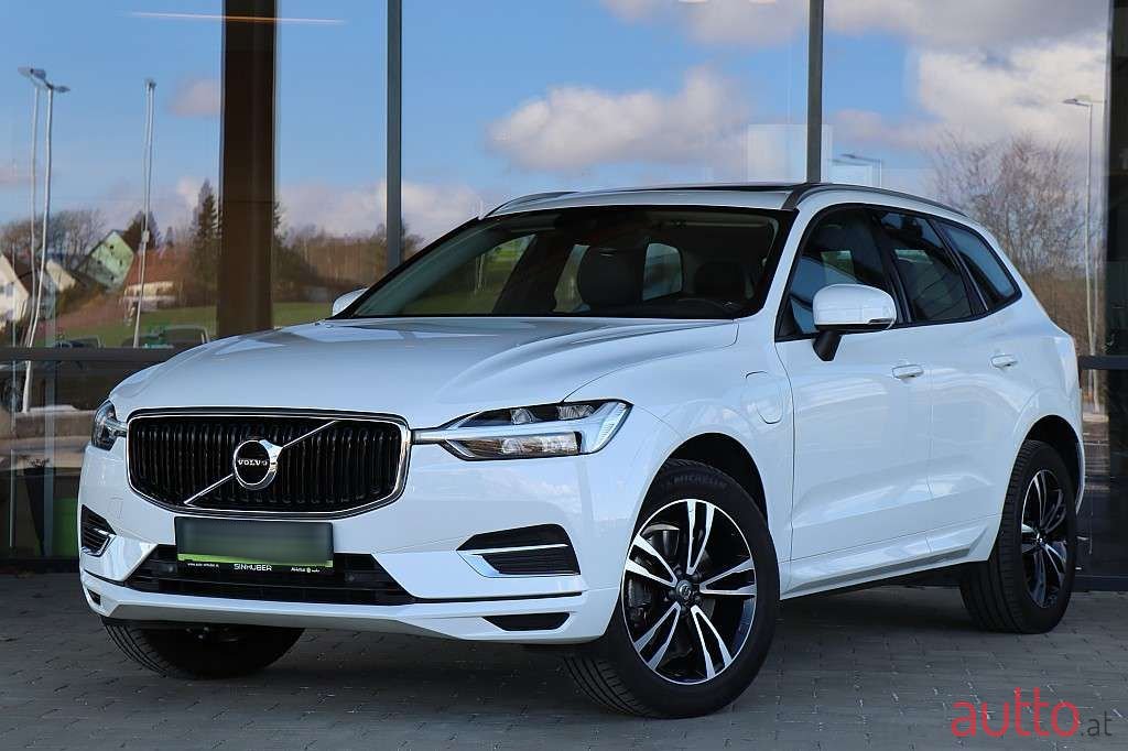 2019' Volvo XC60 photo #1