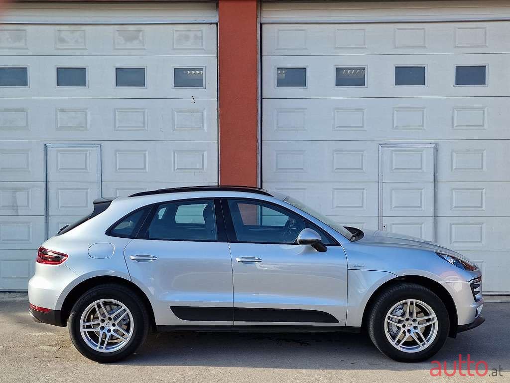 2015' Porsche Macan photo #3