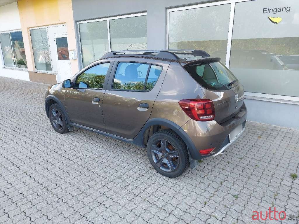 2017' Dacia Sandero photo #6