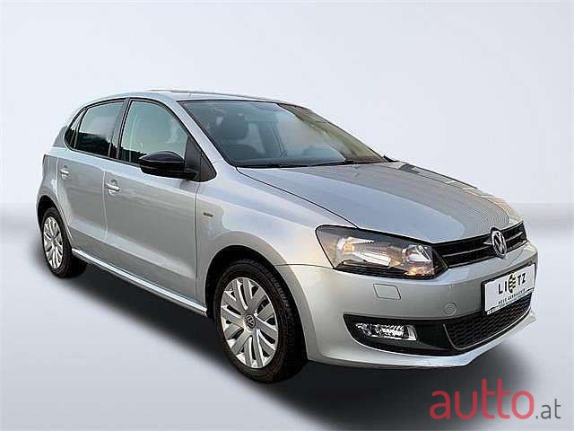 2012' Volkswagen Polo photo #2