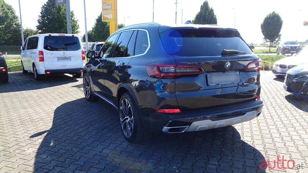 2021' BMW X5 photo #5