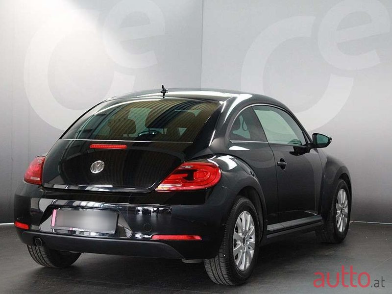 2012' Volkswagen Beetle photo #4