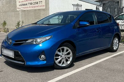 2014' Toyota Auris