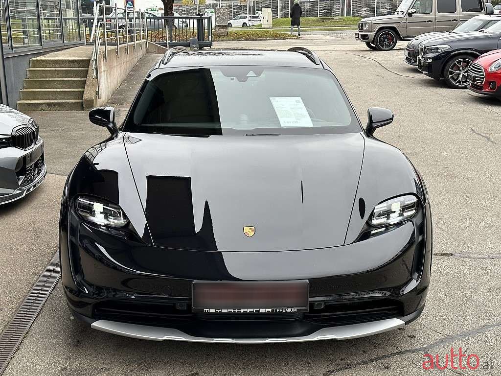 2023' Porsche Taycan photo #3