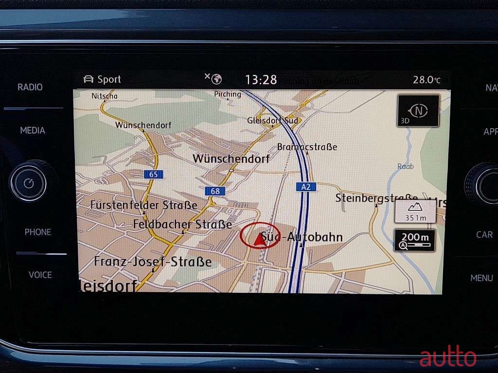 2020' Volkswagen T-Roc photo #4