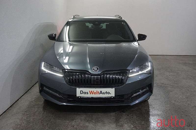 2021' Skoda Superb photo #2