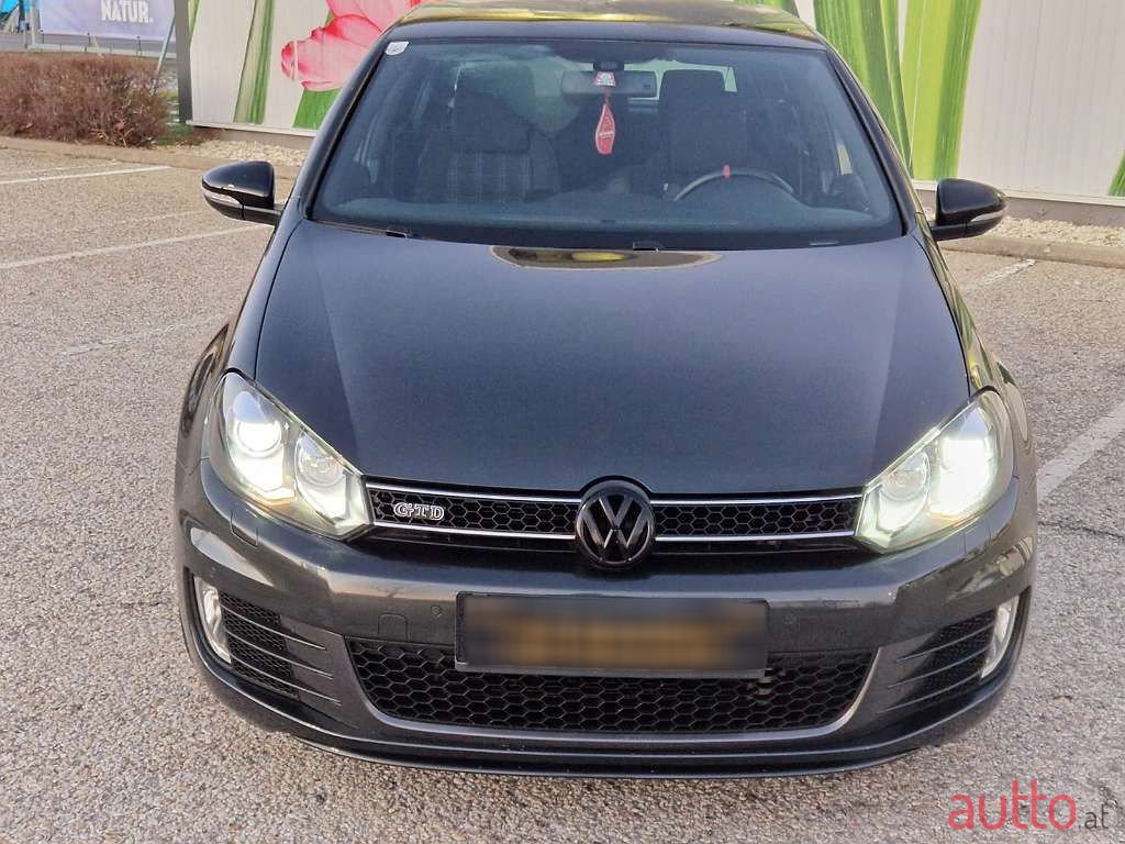 2010' Volkswagen Golf photo #2