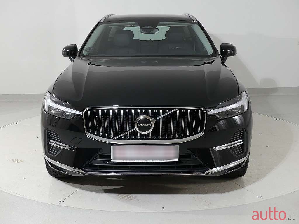 2022' Volvo XC60 photo #2