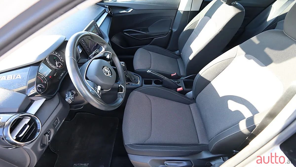 2023' Skoda Fabia photo #6