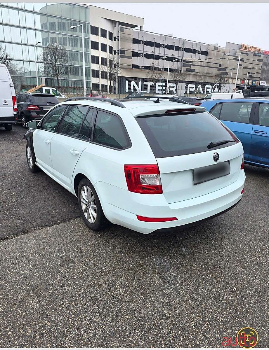 2016' Skoda Octavia photo #5