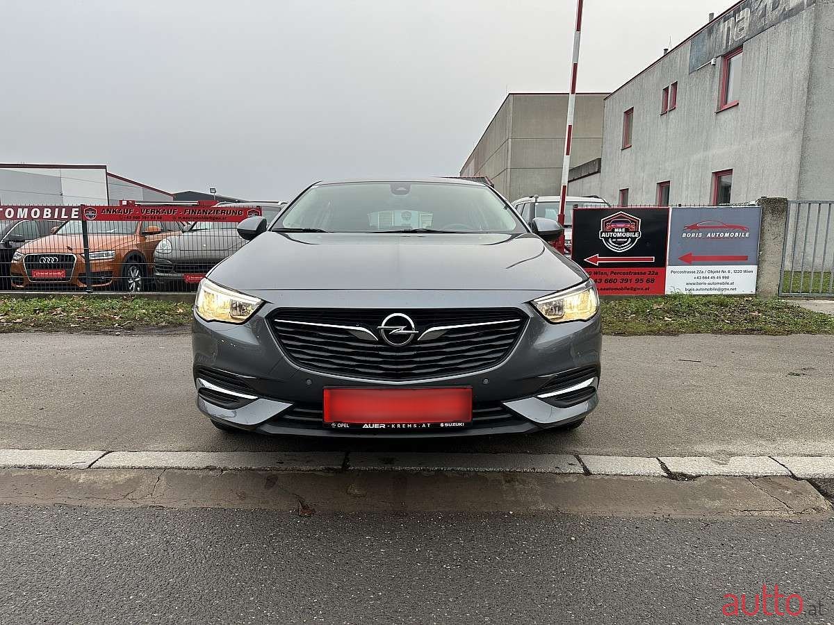 2018' Opel Insignia photo #1