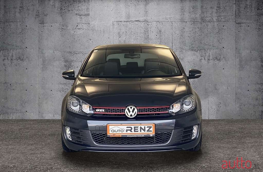 2011' Volkswagen Golf photo #2