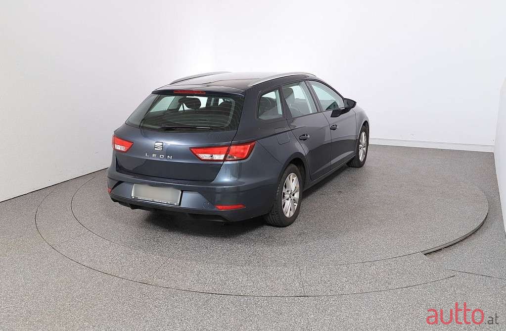 2020' SEAT Leon photo #4