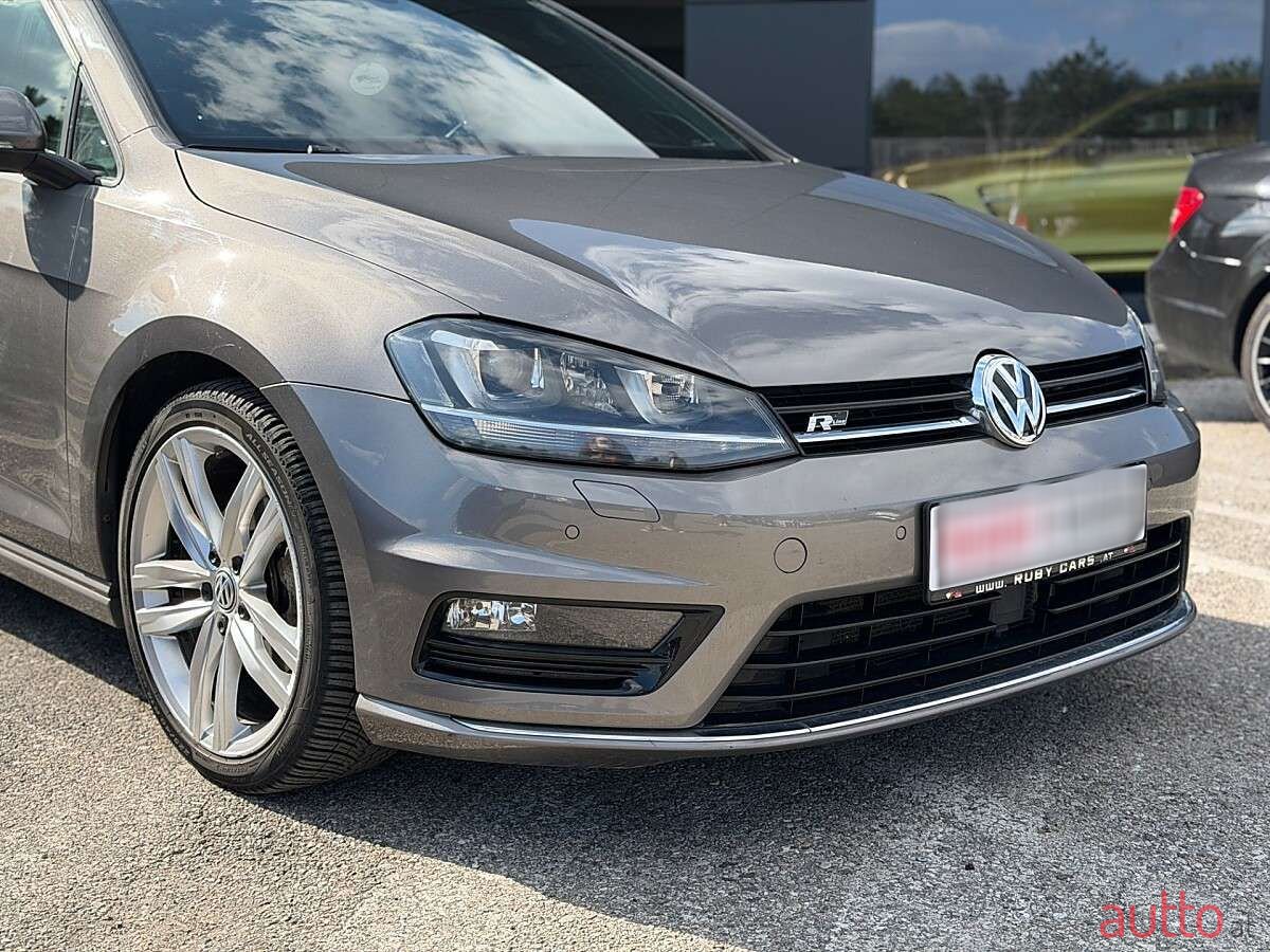 2015' Volkswagen Golf photo #4