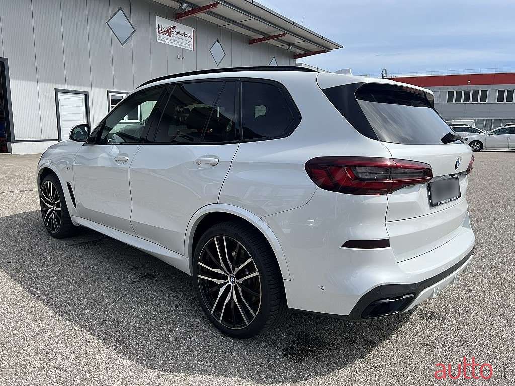 2020' BMW X5 photo #5
