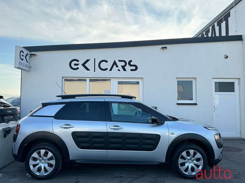 2017' Citroen C4 Cactus photo #5