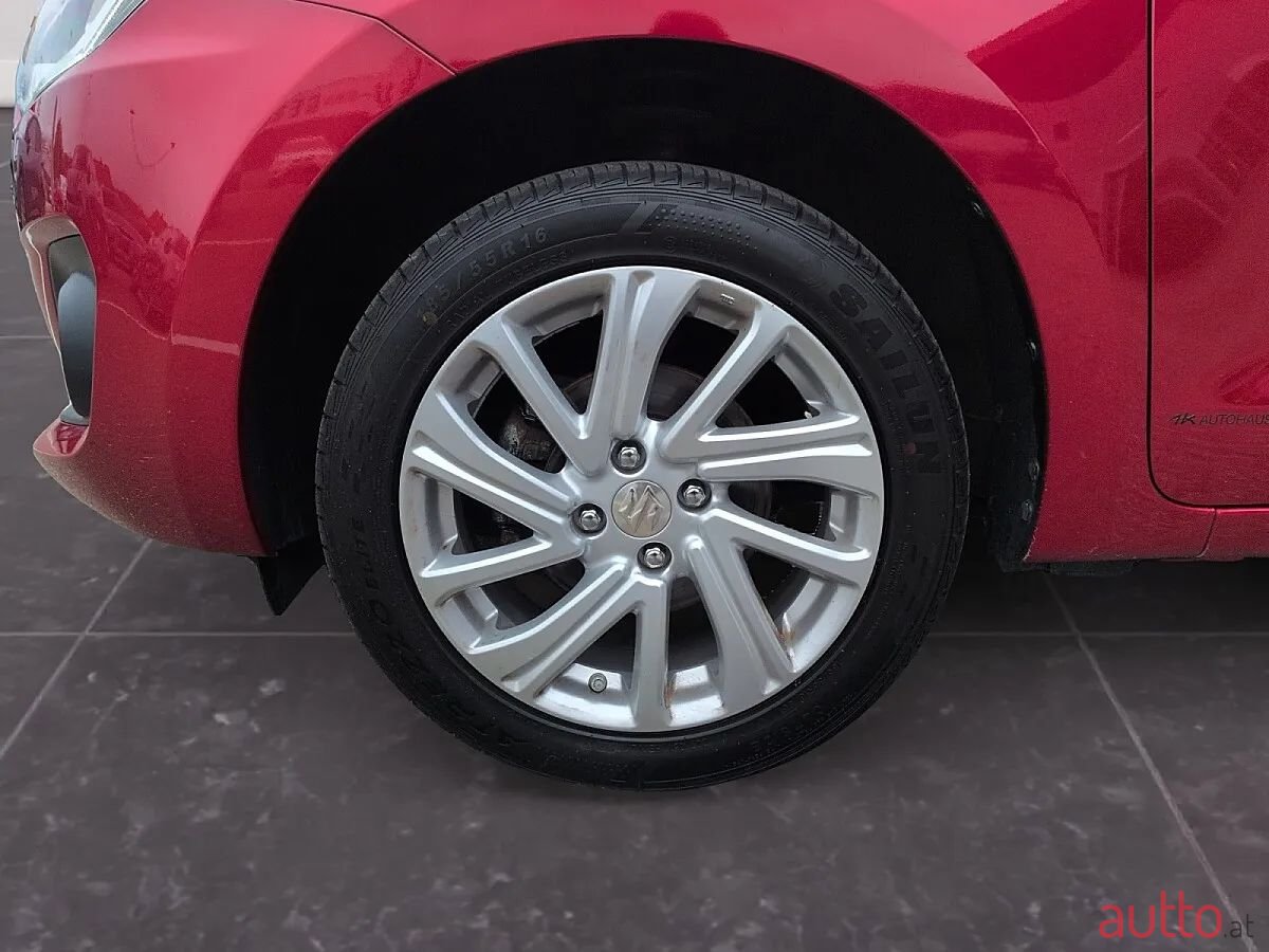 2022' Suzuki Swift photo #3