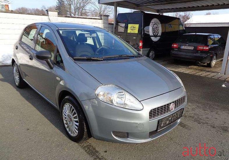 2008' Fiat Punto photo #1