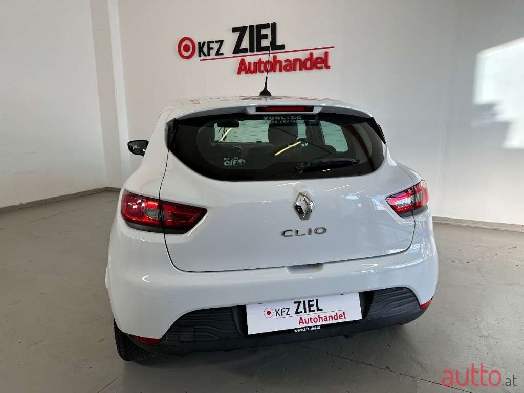 2013' Renault Clio photo #5