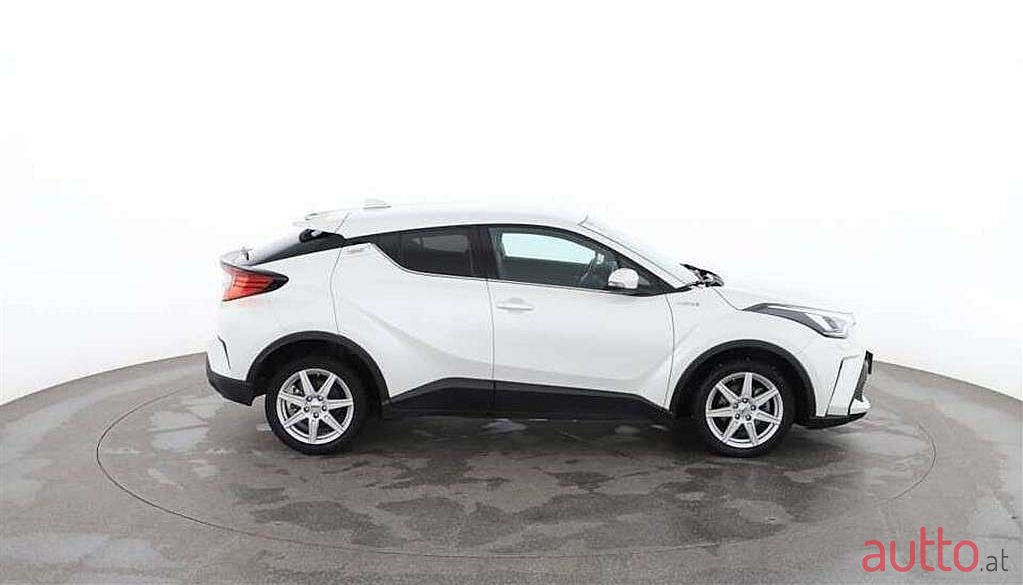 2020' Toyota C-Hr photo #1