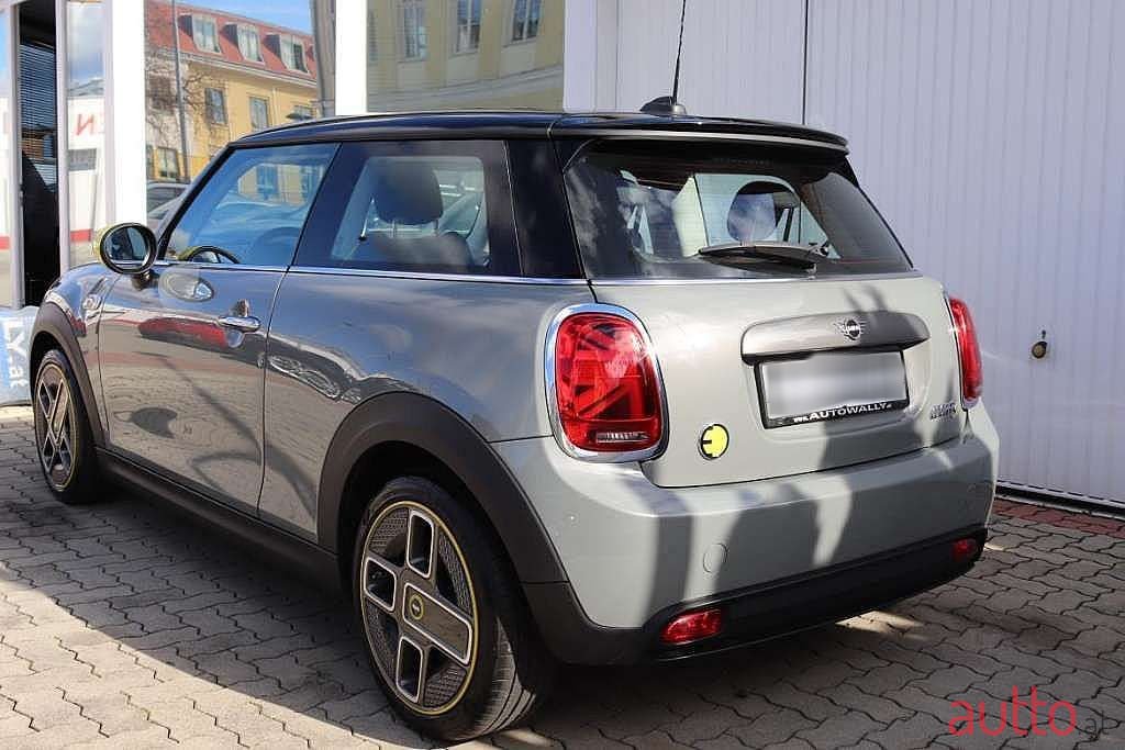 2020' MINI Cooper photo #2