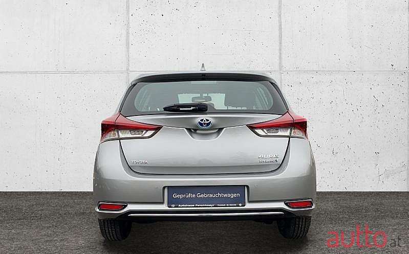 2015' Toyota Auris photo #6